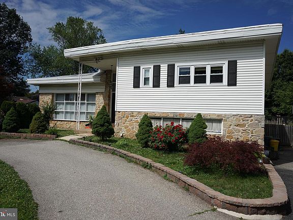4th image of 1104 Gainsboro Rd