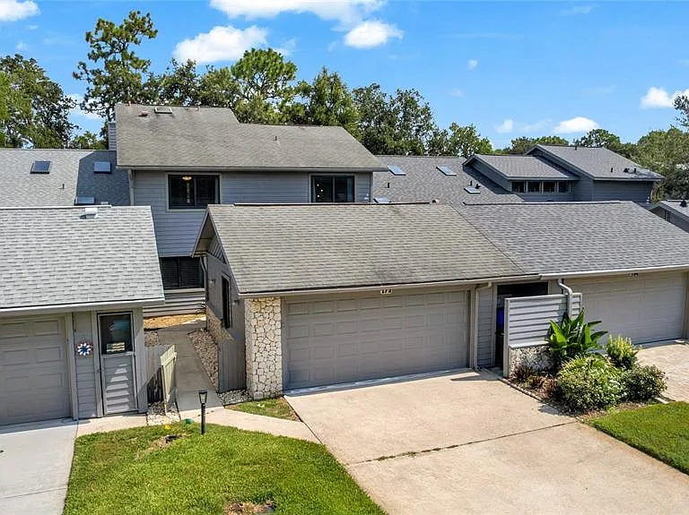 172 Deer Lake Cir — Photo 1