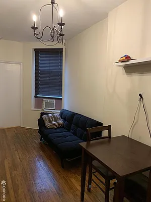 Rented by Oxford Property Group | media 68