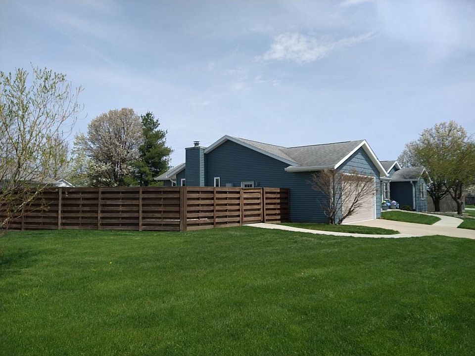 view from corner lot