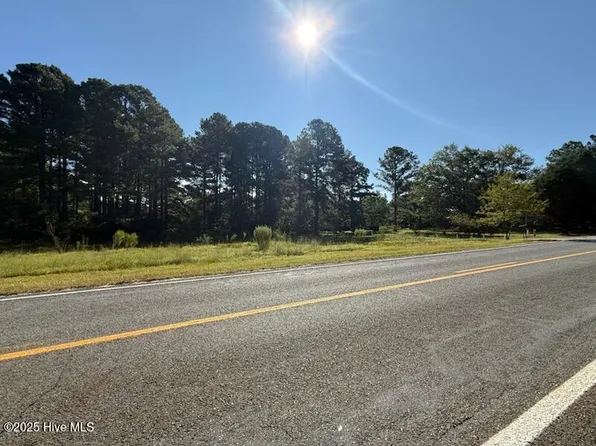 1 Tabernacle Road, Laurel Hill, NC 28351