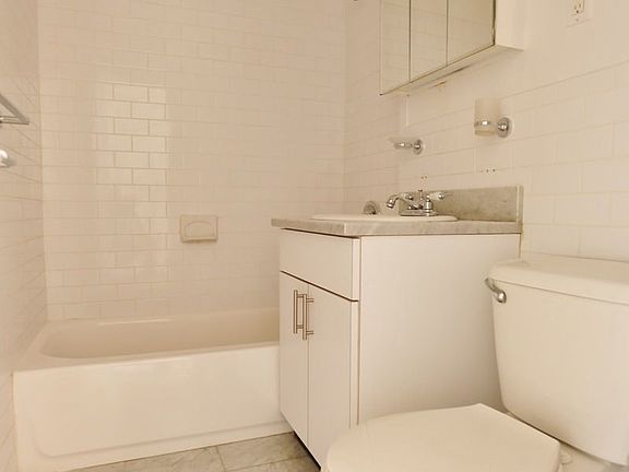 5th image of 165 E 35th St APT 4J