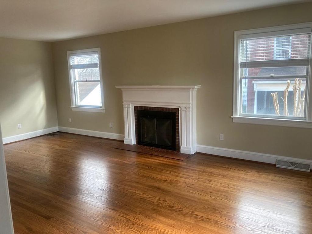 516 N Market St, Salem, VA - View 4
