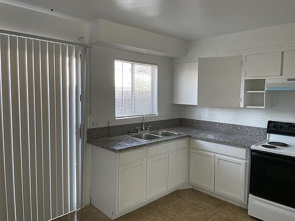 2nd image of 2600 Haley St #12