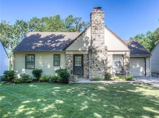 8812 Minnehaha Ln, Kansas City, MO 64114