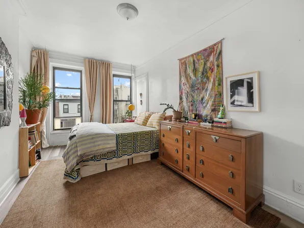 1002 Putnam Avenue image 7 of 12