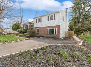 91 Bluejay Rd, Chalfont, PA 18914