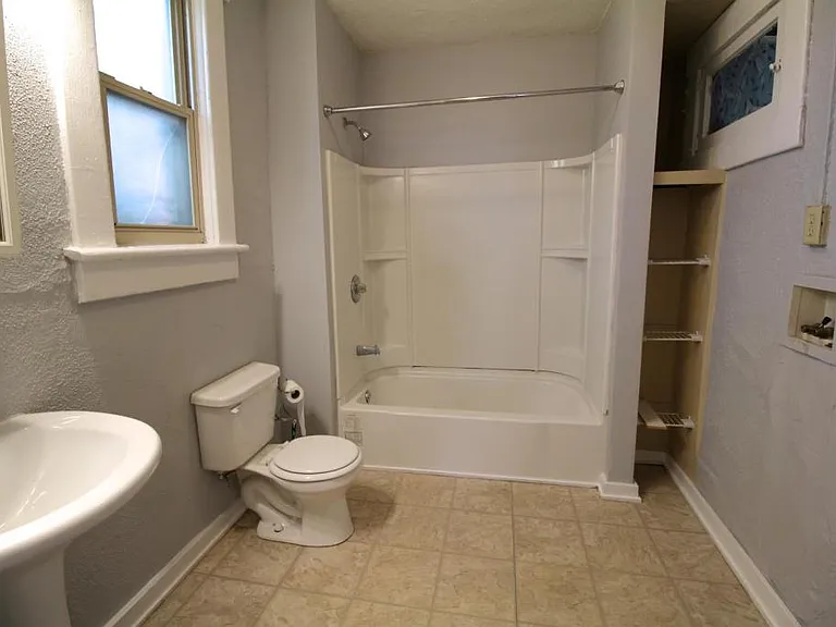 2690 Neil Ave — Photo 6