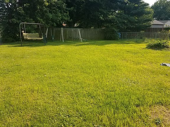 2nd image of 2436 Sullivan Ct