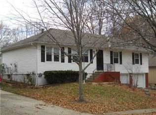 3924 S Coachman Dr, Independence, MO 64055