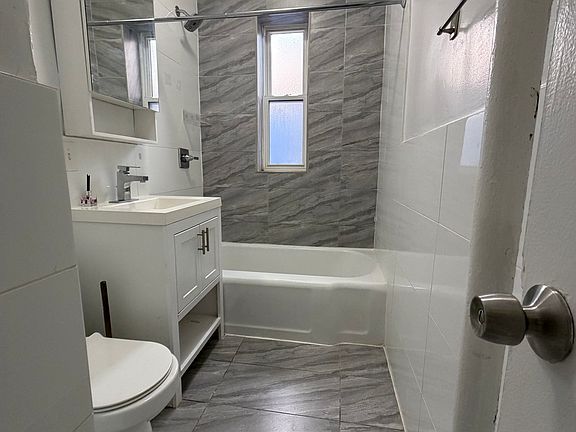 5th image of 824 Avenue C #1C