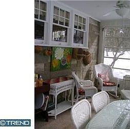 3rd image of 152 Hillcrest Ave