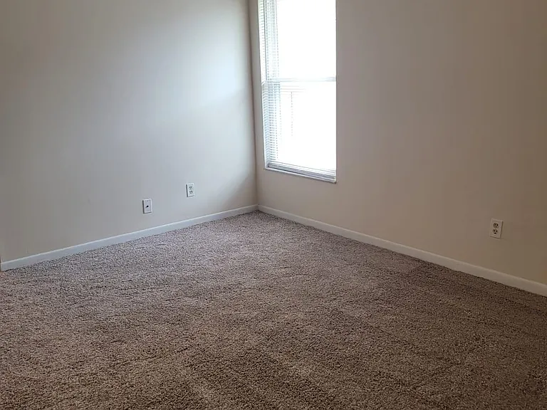 100 E Kentucky Ave #103-D — Photo 7