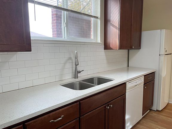 2nd image of 5525 E 36th Ave #5535