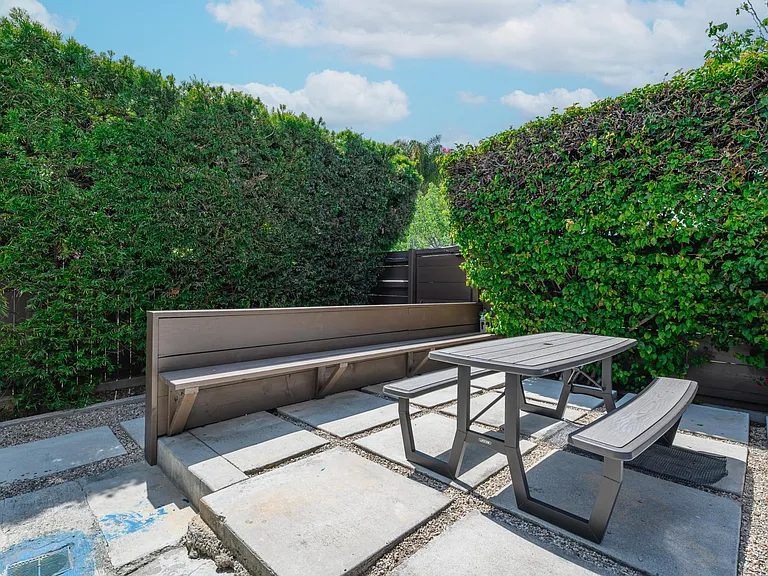 534 Broadway St #2 — Photo 9