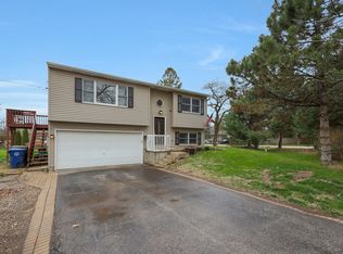 4215 Sweitzer Rd, Algonquin, IL 60102