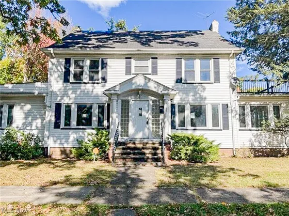 1117 Allston Rd, Cleveland Heights, OH 44121