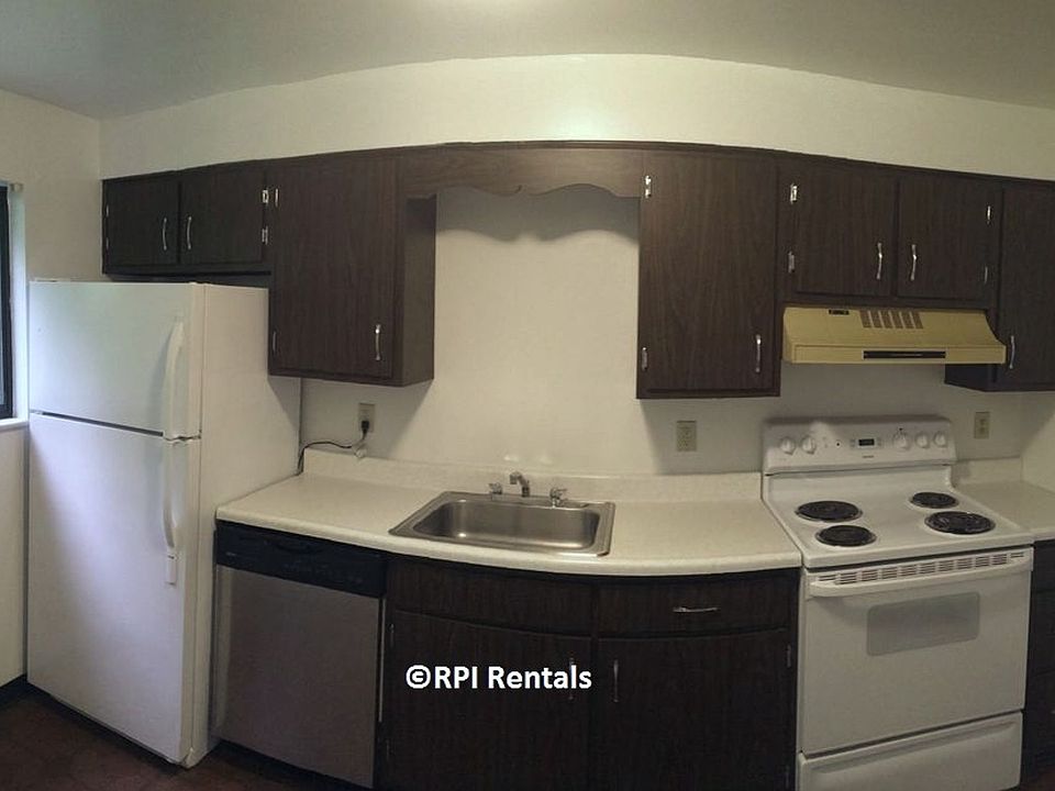 2nd image of 778 Locust Ridge Dr