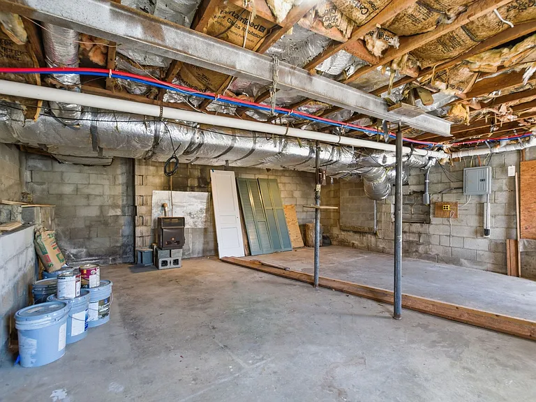 409 Barbara Dr — Photo 60