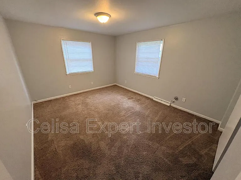 1321 Spring St — Photo 6