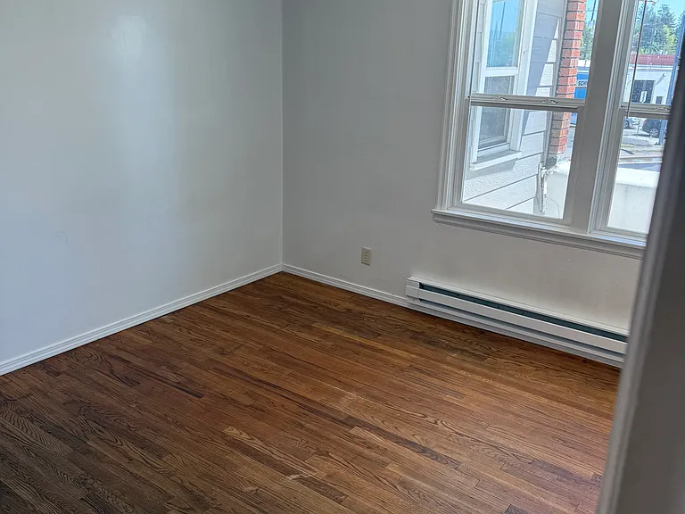 2618 W Fairview Ave #2 — Photo 9