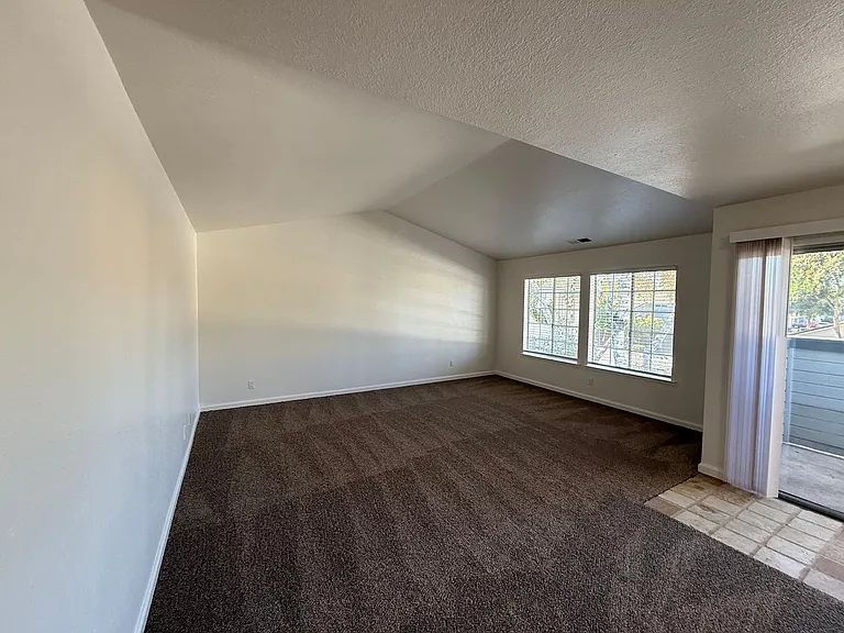 3937 Dale Rd #B — Photo 9