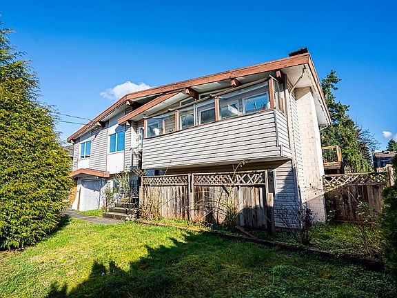 3rd image of 11900 Burnett St