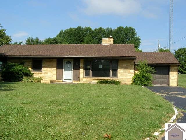 1st image of 307 E Lion Dr