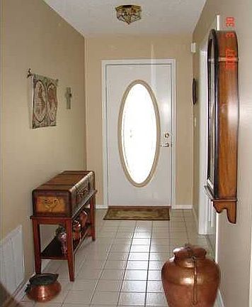 4th image of 4573 Castlewood Ln
