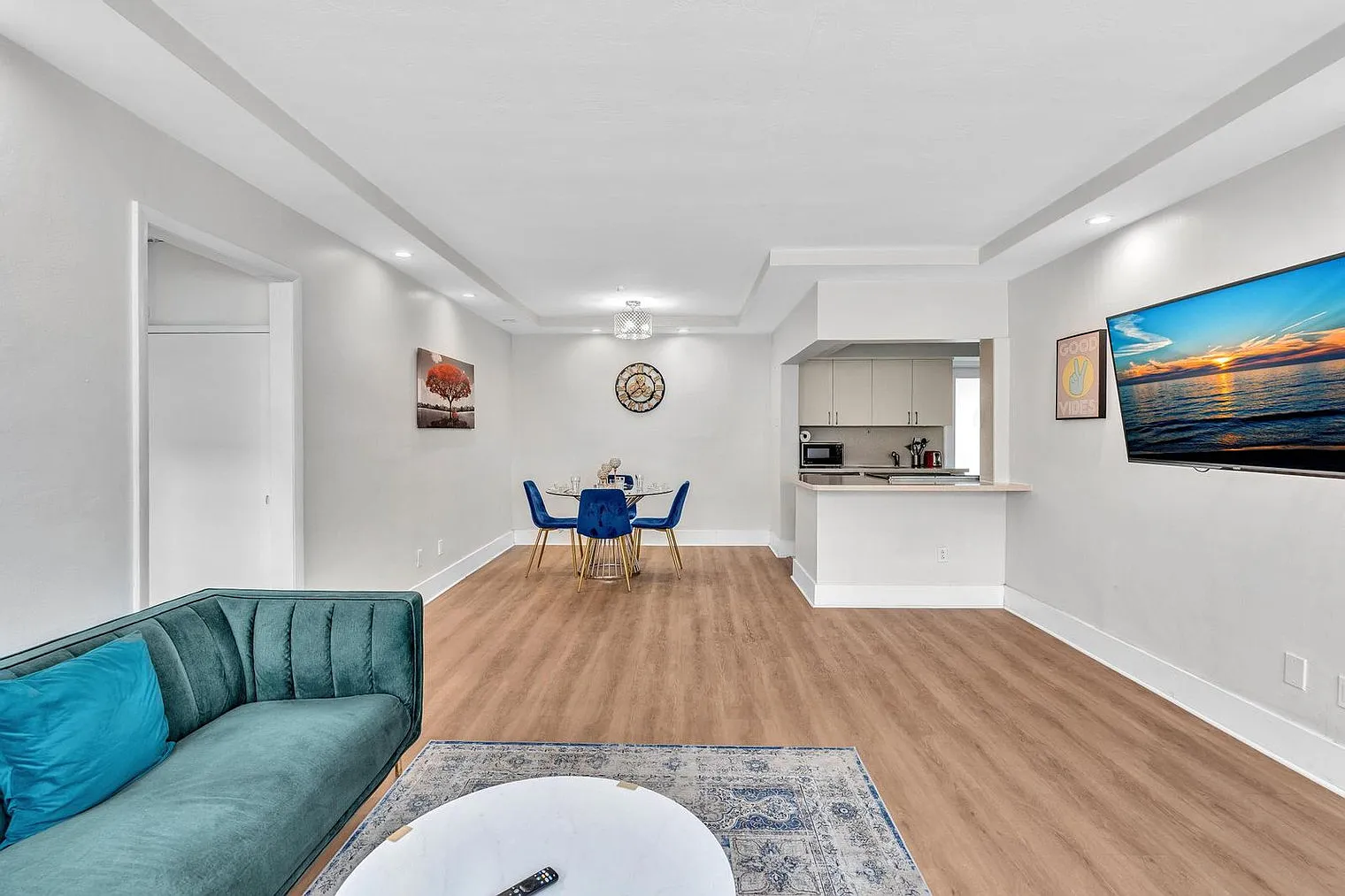 1 bed, 1.0 bath, 796 sqft, $4,474 — Photo 3