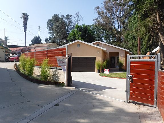 2nd image of 7807 Dellrose Ave