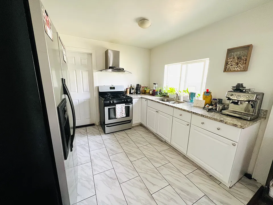1681 Dayton St