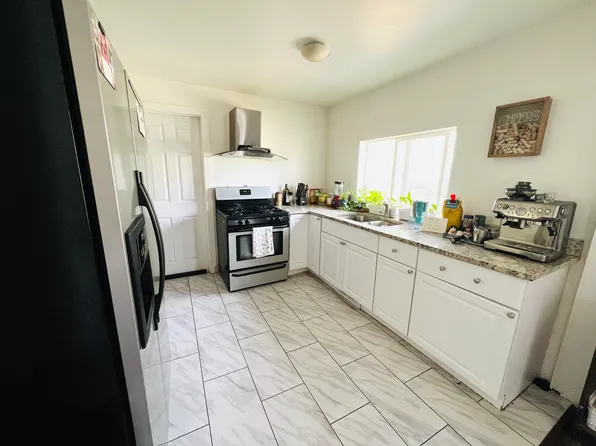 1681 Dayton St, Aurora, CO 80010