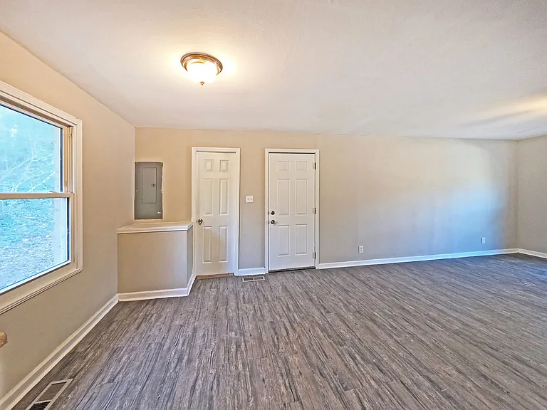 2332 Baywood Dr SE — Photo 11