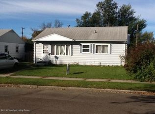 719 13th Ave W, Williston, ND 58801