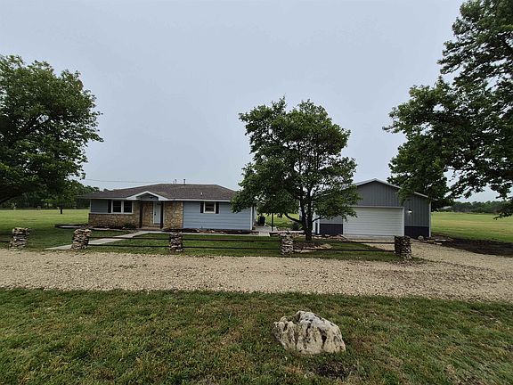 2nd image of 30050 211th Rd