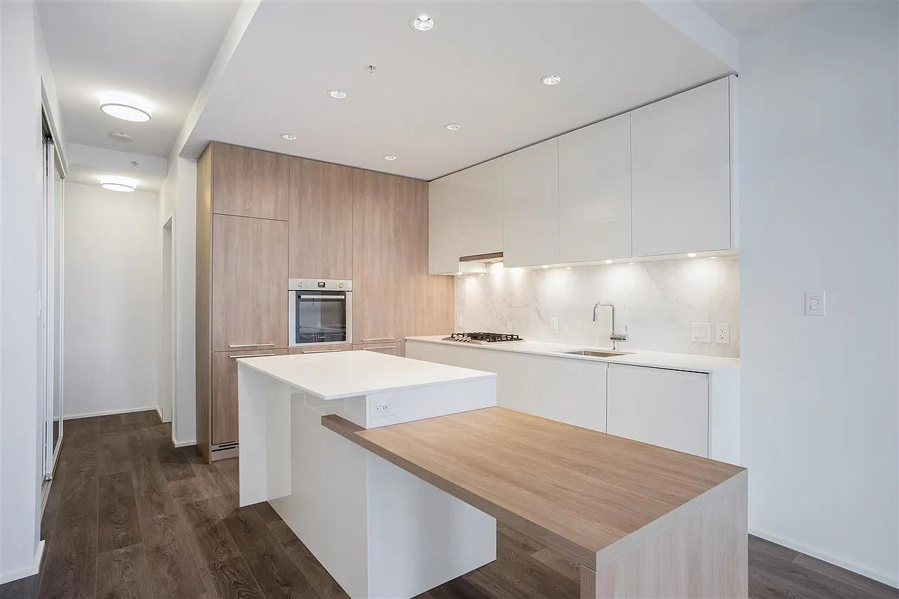 2 bed, 733 sqft, $2,750 — Photo 3