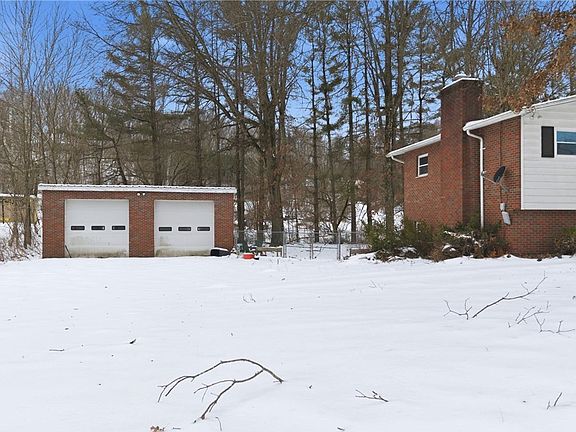 5th image of 2512 Elizabeth Pike