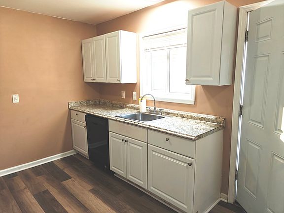 5th image of 6588 N Waverly St