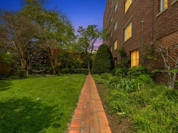1661 Crescent Pl NW #102W, Washington, DC 20009