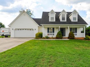 4225 Paradise Hills Dr, Maryville, TN 37804