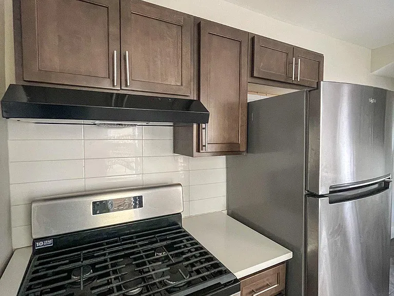 103 Newell Ave — Photo 7