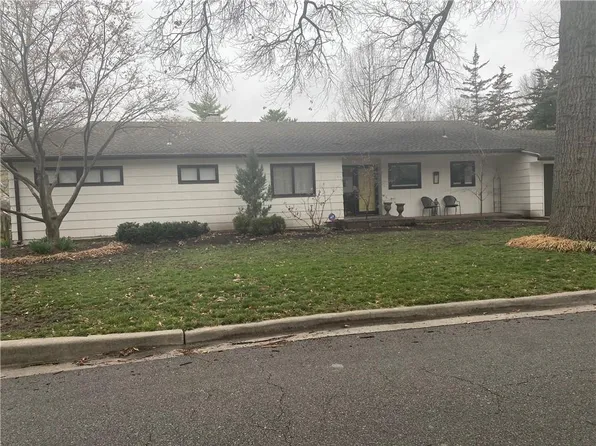 8600 Belinder Rd, Leawood, KS 66206