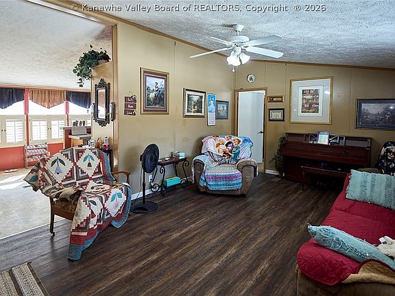 5th image of 571 Robinson Hollow Rd