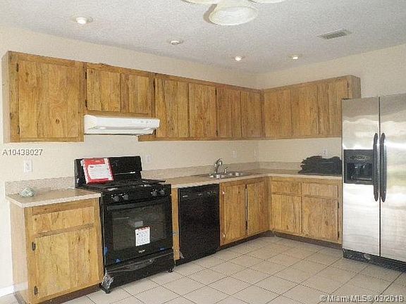 2nd image of 4610 Blue Pine Cir