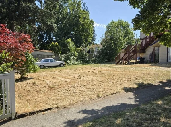 830 832 19th Avenue, Seattle, WA 98122
