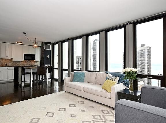 3rd image of 1 E Scott St APT 2304A