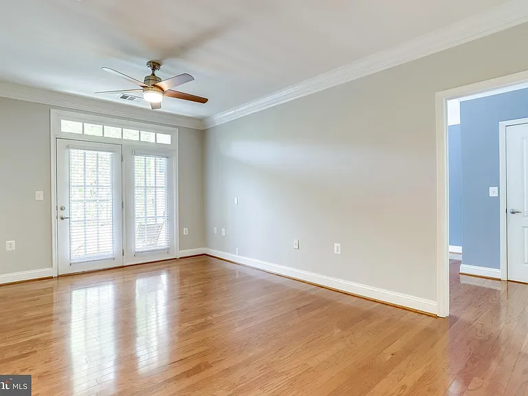 1115 Cameron St #208 — Photo 22