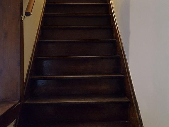 3rd image of 190 Dana Ave