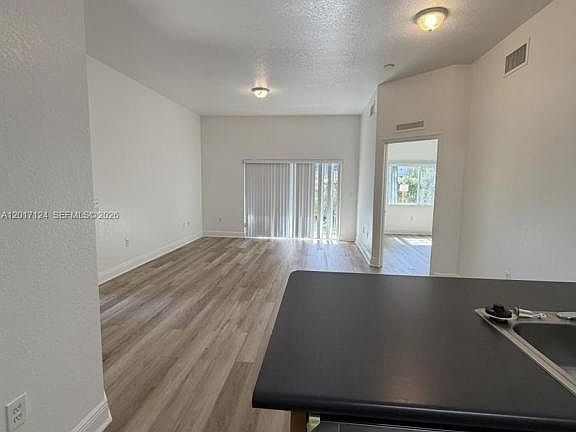 3rd image of 3335 Palomino Dr